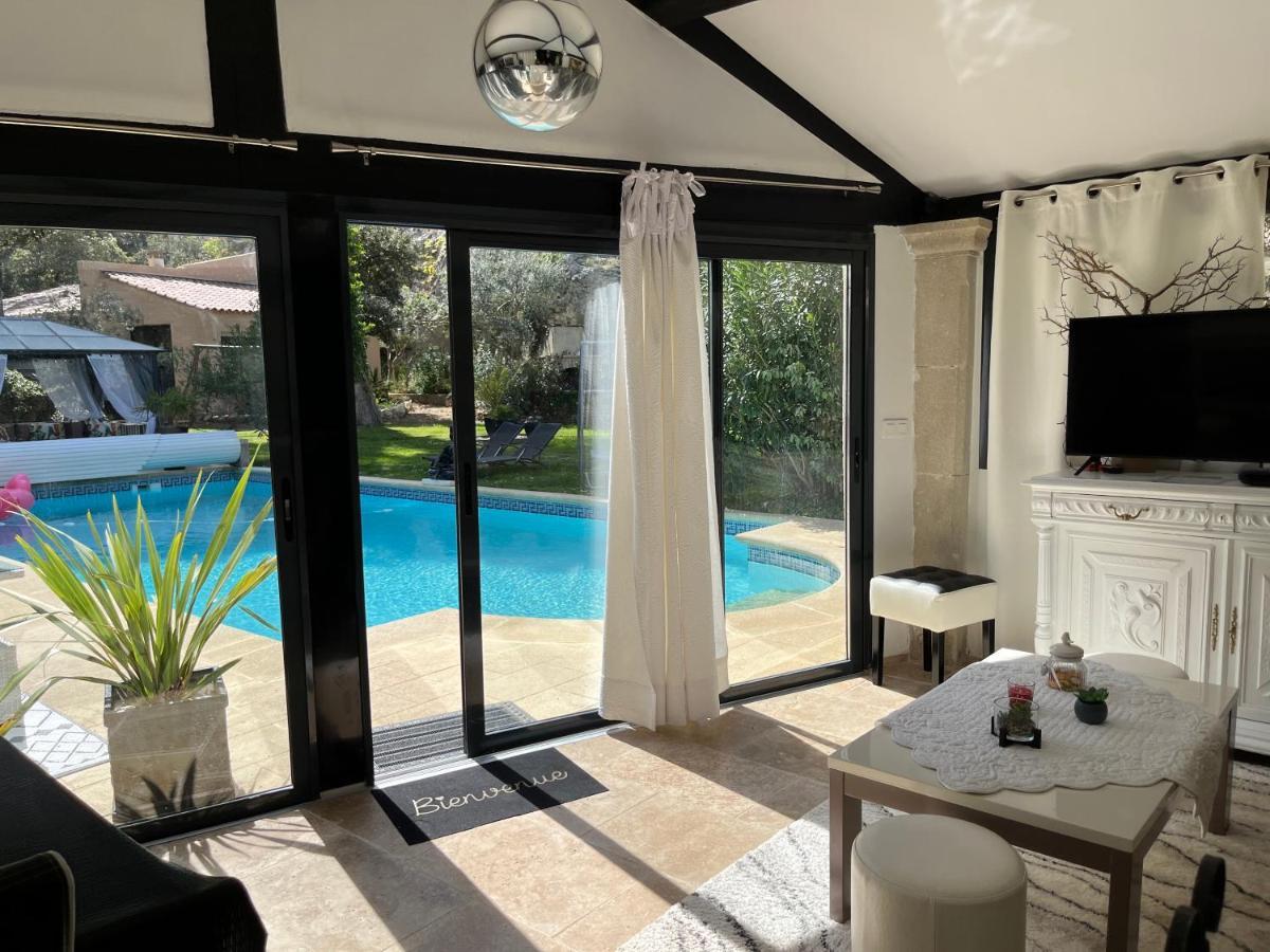 Gite des Estelles Axel avec espace Jacuzzi Cavaillon Extérieur photo