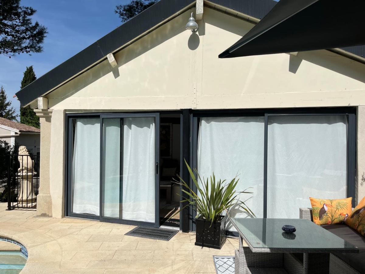 Gite des Estelles Axel avec espace Jacuzzi Cavaillon Extérieur photo