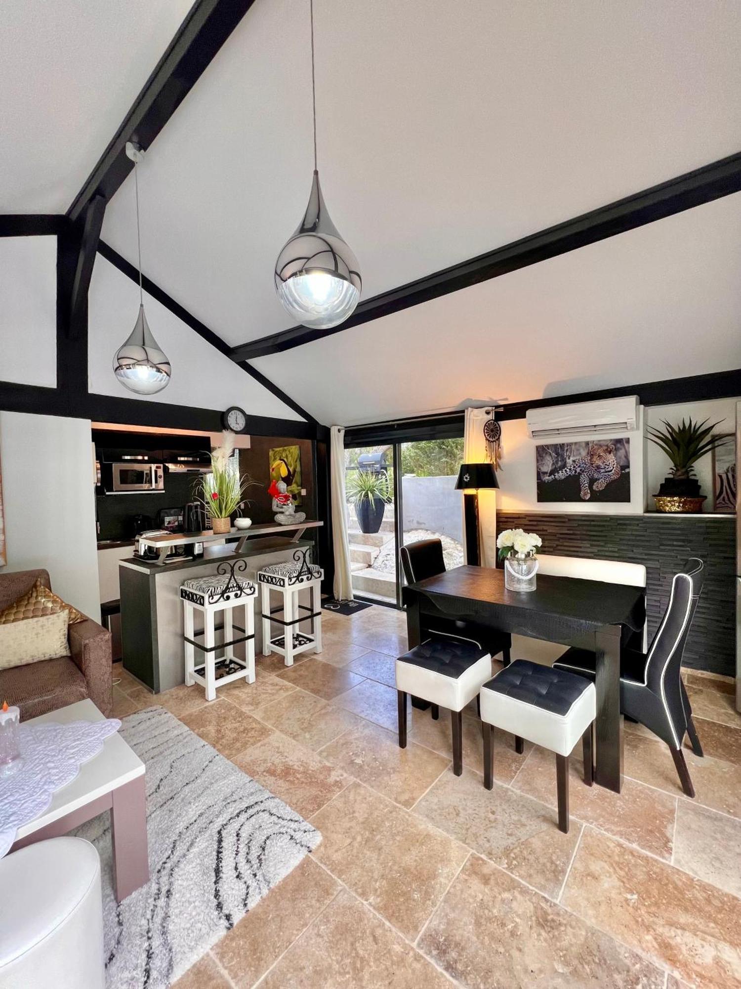 Gite des Estelles Axel avec espace Jacuzzi Cavaillon Extérieur photo