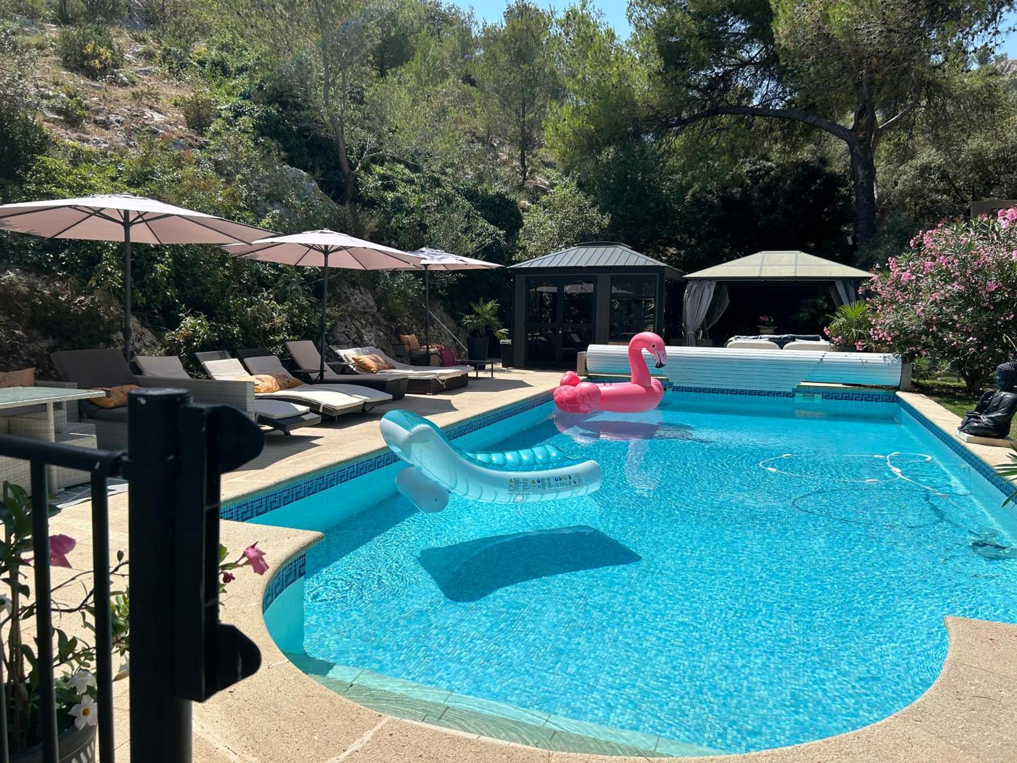 Gite des Estelles Axel avec espace Jacuzzi Cavaillon Extérieur photo